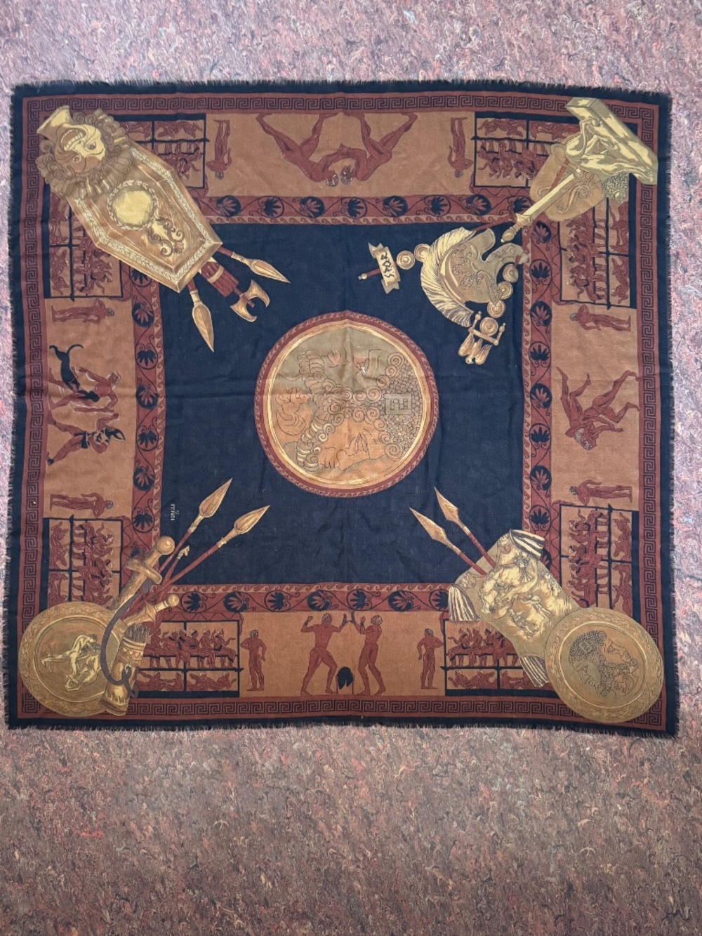 gorgeous giant real FENDI shawl/scarf - Picture 3 of 16